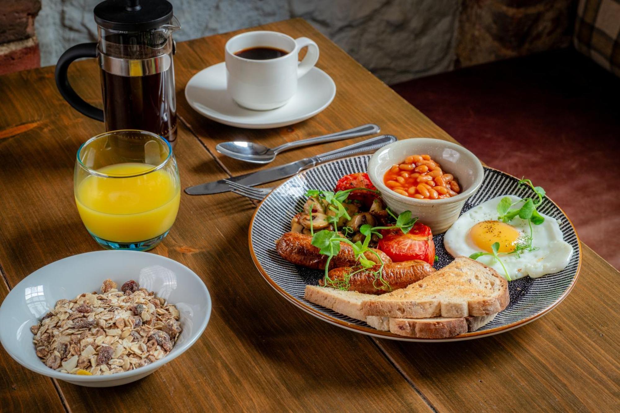 The George Hotel 阿克斯明斯特 外观 照片